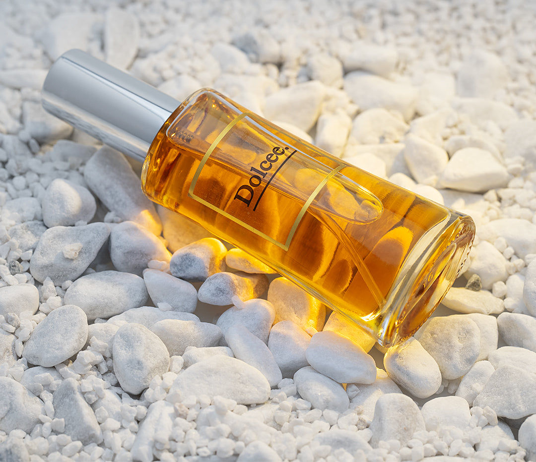 Hoe blijft parfum langer hangen?